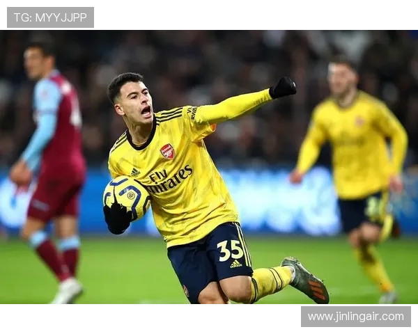 小马丁足球明星是哪个国家的球员他背后的故事揭秘