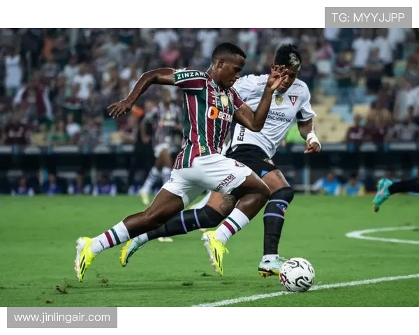 美国十大足球明星球队盘点及其成就分析